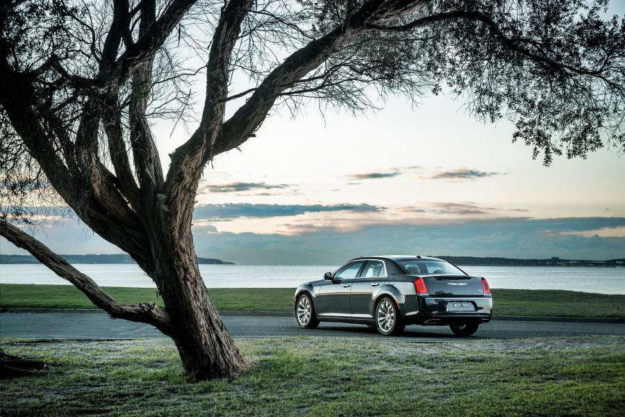  Chrysler 300C 2015 года  (AU) (фото 24 из 30)